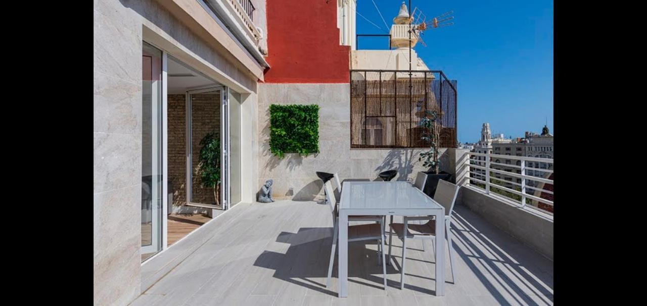 Atico De Lujo Apartment Valencia Bagian luar foto