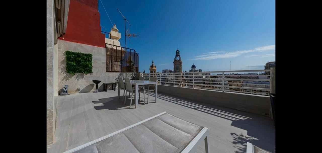 Atico De Lujo Apartment Valencia Bagian luar foto